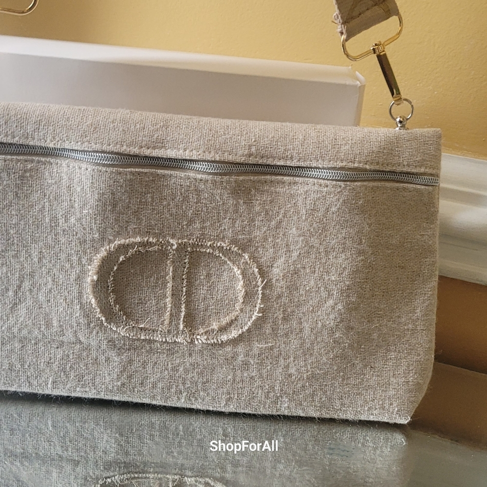 Dior pouch - Picture 8 of 9
